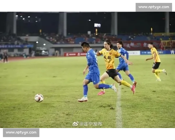 10 人遂宁逼平成都!川超首支改写全胜纪录的队伍 10 人遂宁逼平成都!川超首支改写全胜纪录的队伍